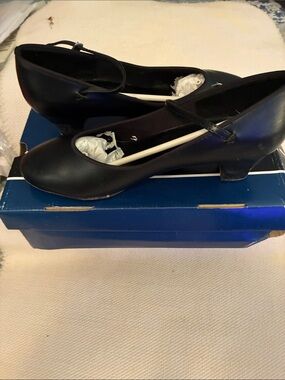 Bloch Broadway Lo character Black entry-level stage& performance shoes 1.5in